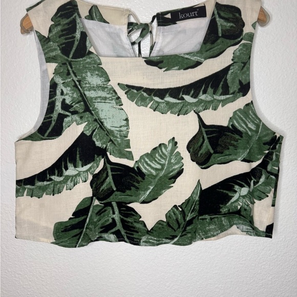 Kourt Green Leaf Print Women's Crop Top - Picture 1 of 12